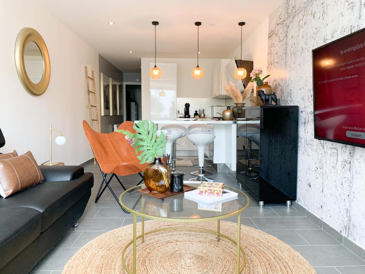 Appartement Acces Direct Mer Et De Toutes Commodites ลา กร็องเดอ-ม็อต ภายนอก รูปภาพ
